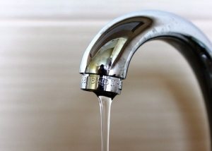 Како очистити водоводну цев код куће