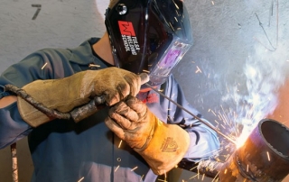 Metal pipe welding
